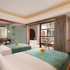 4* ホテル Amnaya Nusa Dua